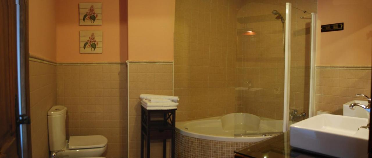 منزل الضيف Romancos  في La Noguera De Socasa المظهر الخارجي الصورة